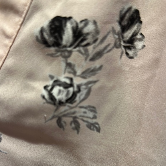 Pleione Pink Blouse with Black Floral Print - Picture 2 of 4
